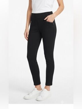 Romeo & Juliet Black Women's Ponte Slim Ankle Pants Size S